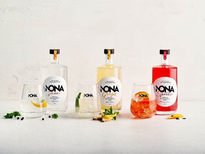 NONA June, Spritz & Ginger with perfect serve