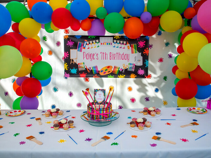 Photos from Paige's Art themed 7th Birthday Party featuring our Art theme Personalised Party Decorations.